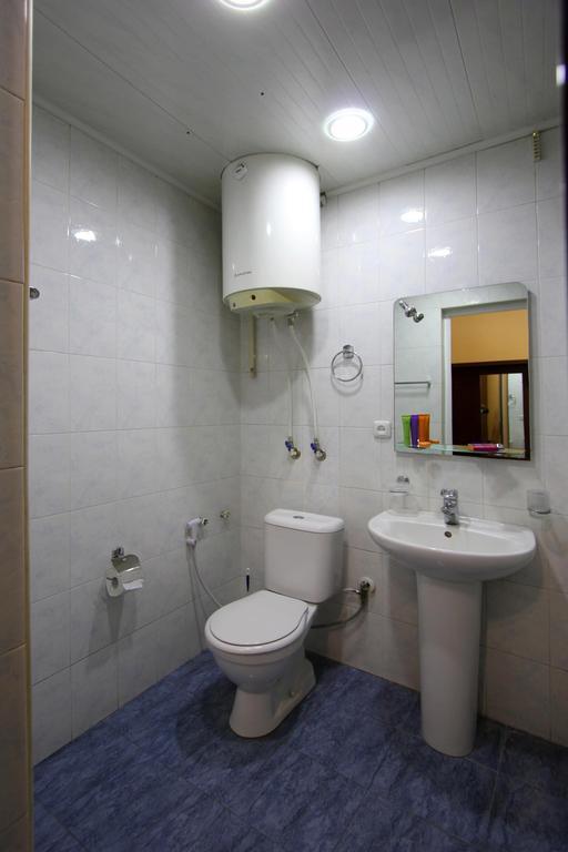 Studio With Balcony On Sayat Nova Avenue Γιερεβάν Εξωτερικό φωτογραφία